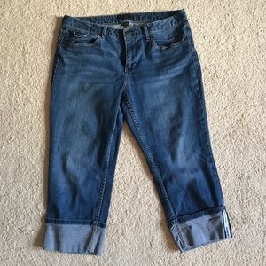 Banana Republic 31/12P cropped jeans.